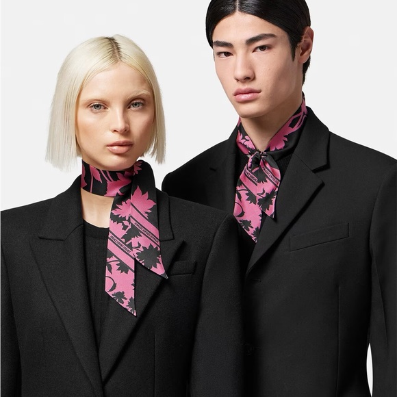 NWT Versace Floral Silhouette Silk Scarf Tie - Picture 3 of 9